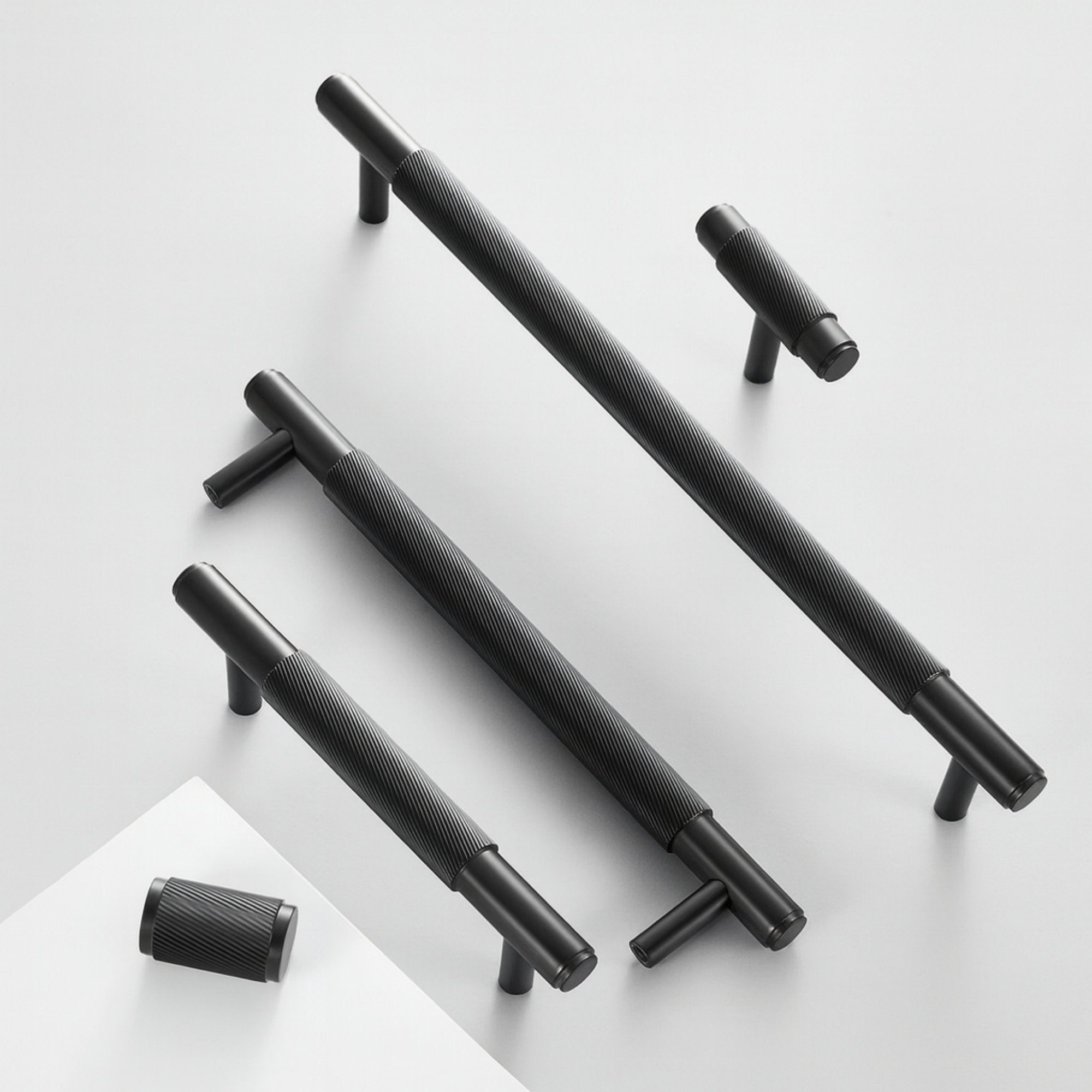 Pomello 3146 | Zigrinato | Nera