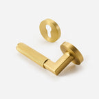 Dørhåndtak 308A-243 | Riflet | Messing