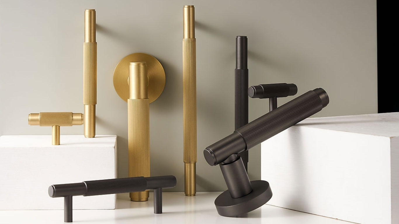 Door handle 308A-233 | Ribbed | Brass