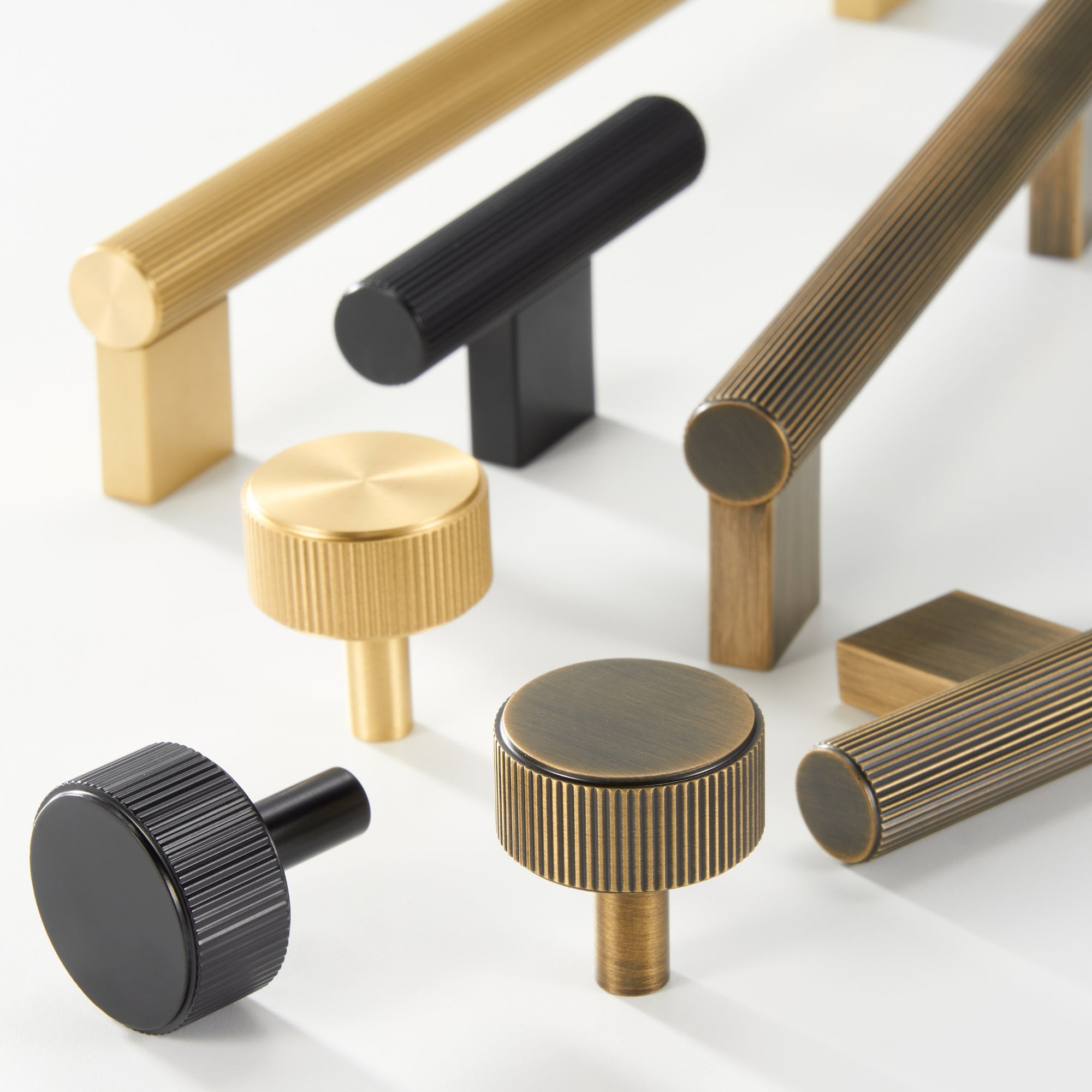 Knop CH052 | Rillet | Antik Messing