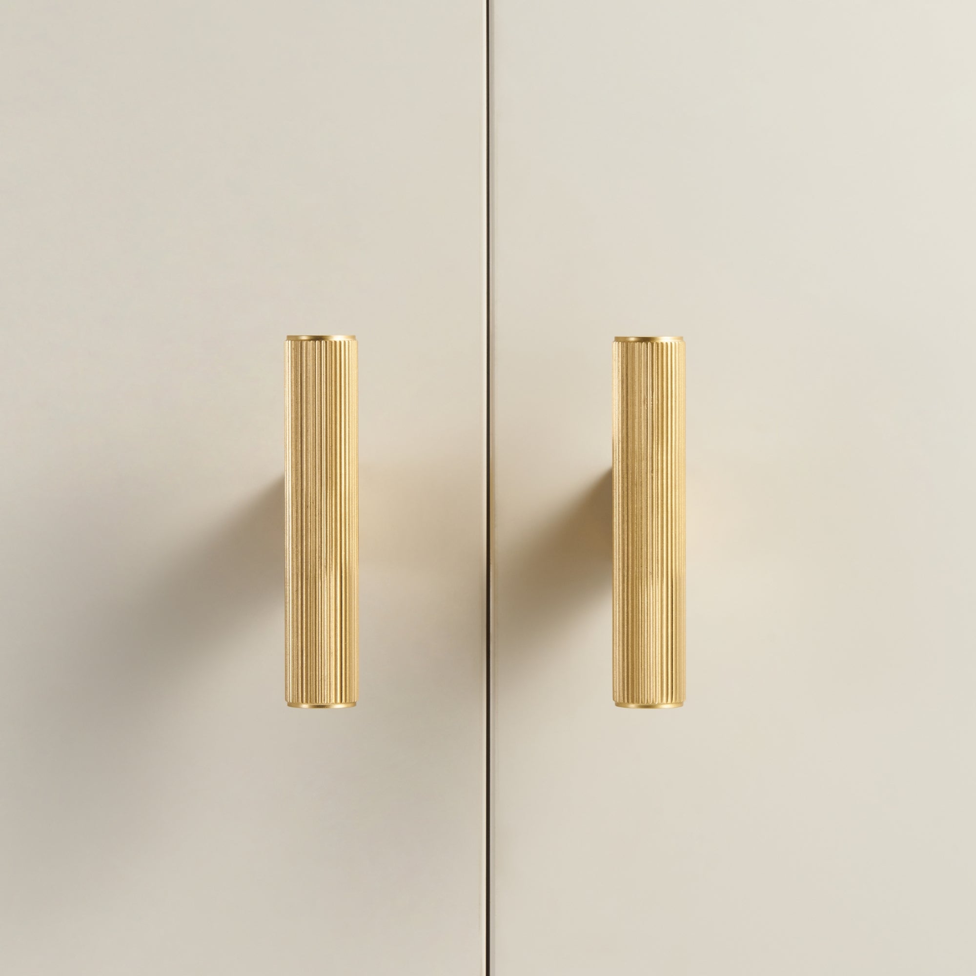 Barra a T CH052 | Zigrinata | Ottone