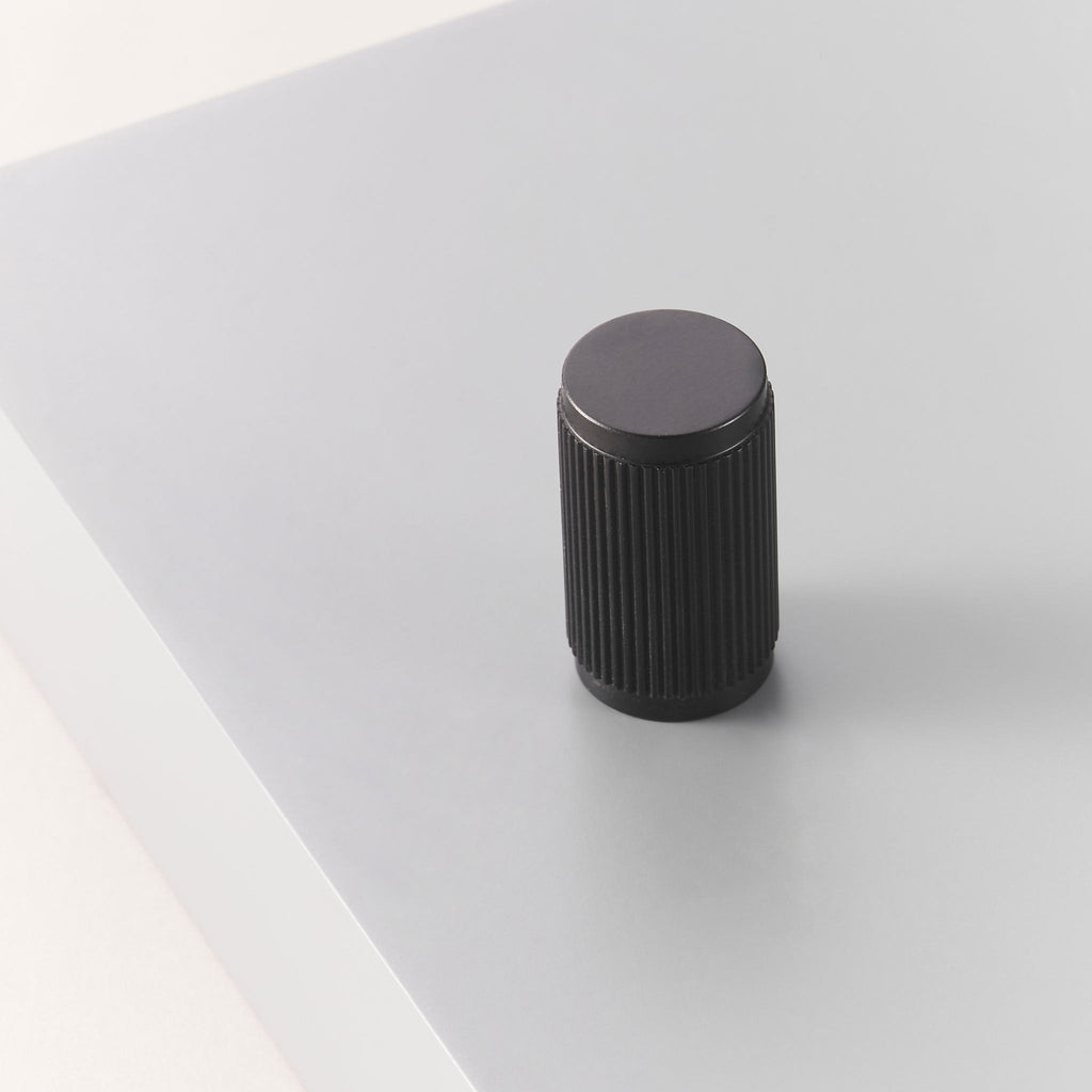 Knopf 3100 | Gerillt | Schwarz