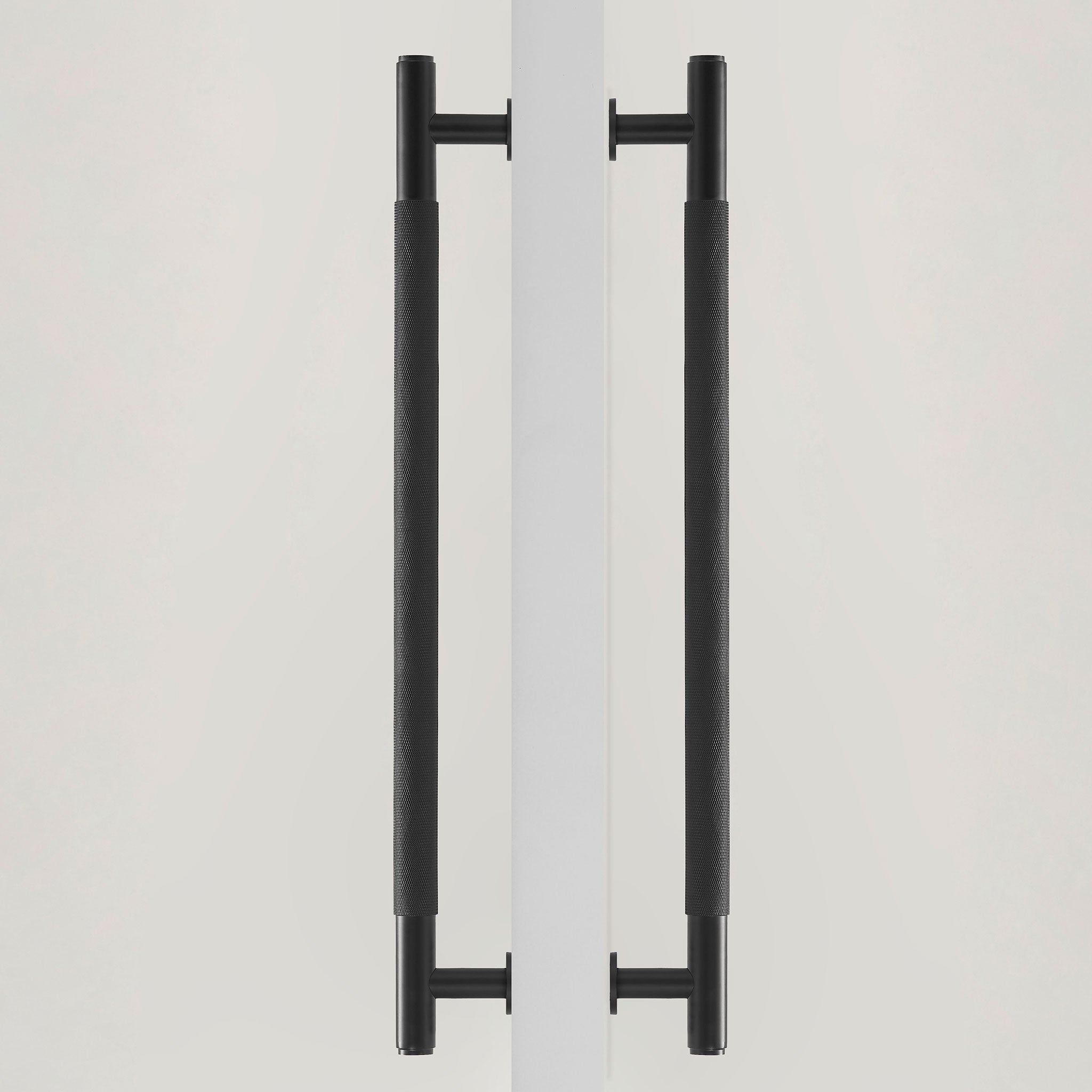 Pullbar P2-3065Z | Lättrat | Svart (SET) - Dooroom